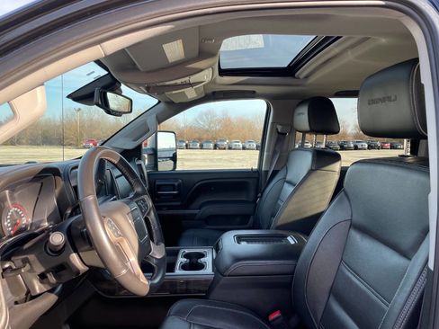 Used 2016 GMC Sierra 2500 Denali w/ Duramax Plus Package image 18