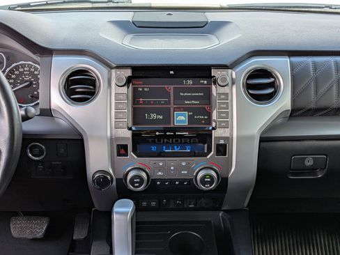 Used 2021 Toyota Tundra Platinum image 3