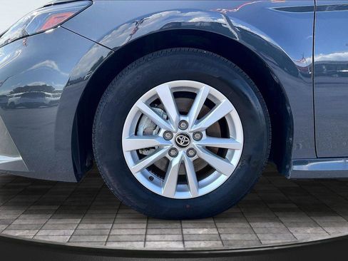 Used 2025 Toyota Camry LE w/ Convenience Package FWD image 11