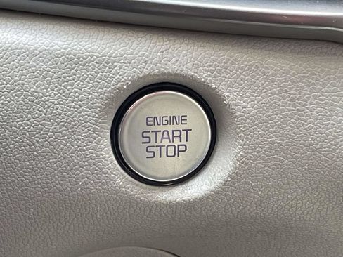 Used 2025 Kia Sorento S w/ Panoramic Sunroof Package FWD image 35