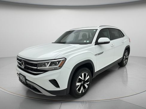 Used 2023 Volkswagen Atlas Cross Sport SE AWD/4WD image 3