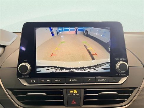 Used 2025 Nissan Altima 2.5 SV image 21