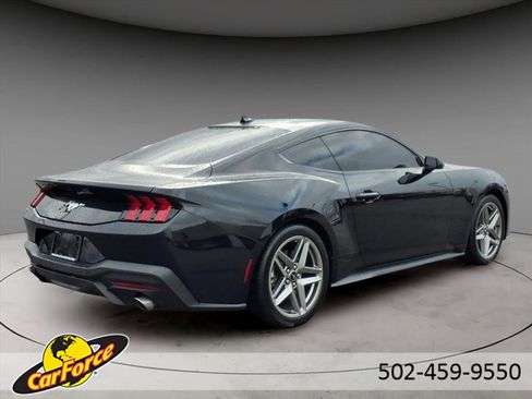 Used 2024 Ford Mustang EcoBoost image 9