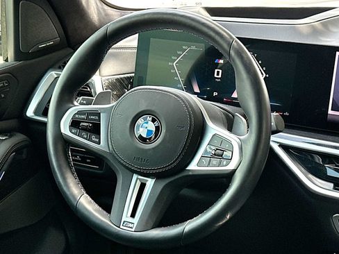 Used 2025 BMW X7 M60i AWD/4WD image 27