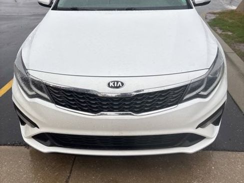 Used 2020 Kia Optima LX image 2