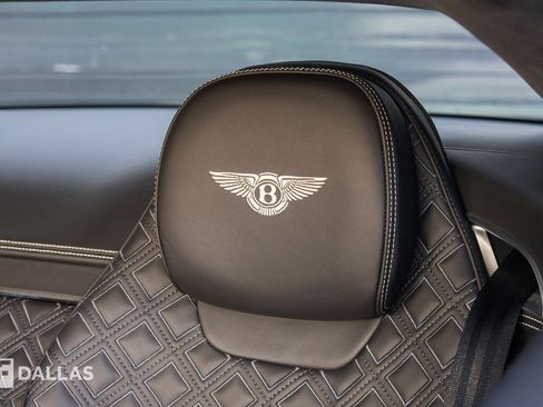 Used 2022 Bentley Continental GT image 33
