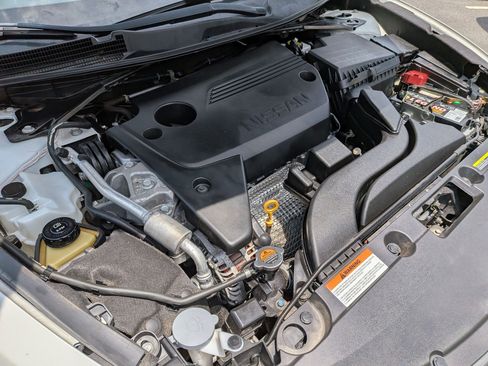 Used 2017 Nissan Altima 2.5 SV FWD image 38