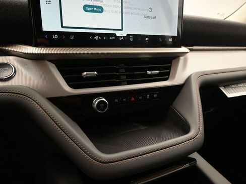 New 2025 Ford Explorer Active w/ Active Comfort Package image 15