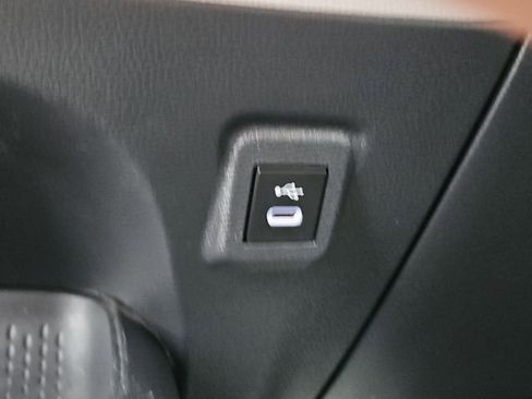 Used 2024 Toyota Corolla LE image 28