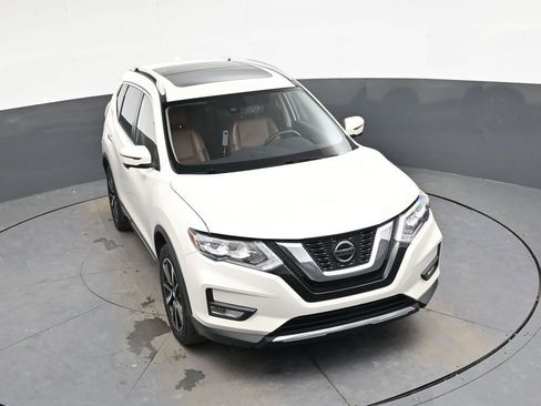 Used 2018 Nissan Rogue SL w/ Premium Package image 24