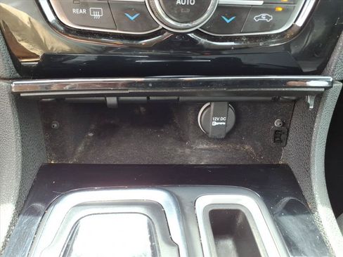 Used 2023 Chrysler 300 Touring L RWD image 23