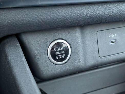 Used 2023 Nissan Rogue S image 21