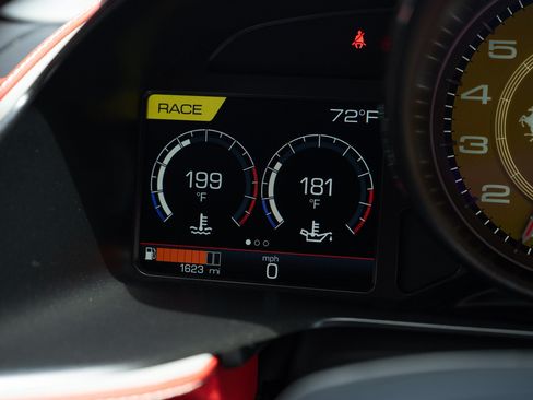 Used 2022 Ferrari 812 GTS RWD image 33
