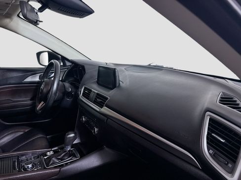 Used 2018 MAZDA MAZDA3 Touring image 30
