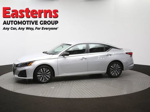 Used 2024 Nissan Altima 2.5 SV FWD image 58