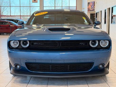 Used 2022 Dodge Challenger R/T w/ Blacktop Package image 3