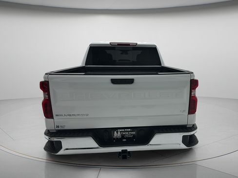 Used 2025 Chevrolet Silverado 1500 LT w/ Leather Package AWD/4WD image 5