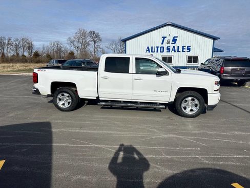 Used 2018 Chevrolet Silverado 1500 LT w/ All Star Edition image 2