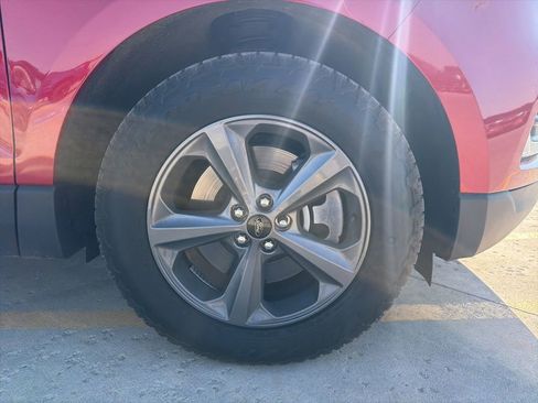 Used 2023 Ford Edge SEL w/ Sport Appearance Package image 29