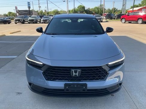 Used 2025 Honda Accord Sport image 41