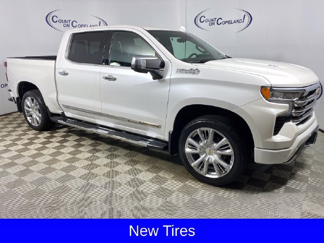 Certified 2022 Chevrolet Silverado 1500 High Country w/ High Country Premium Package AWD/4WD image 9