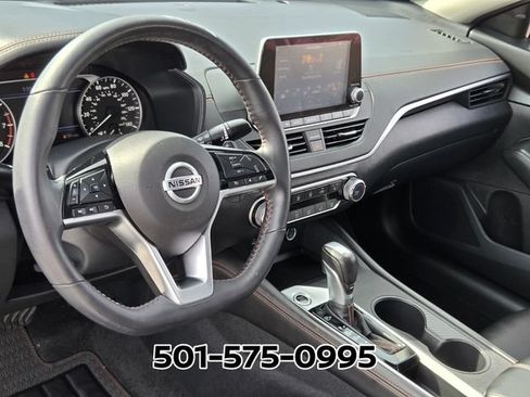 Used 2021 Nissan Altima 2.5 SR w/ SR Premium Package FWD image 8