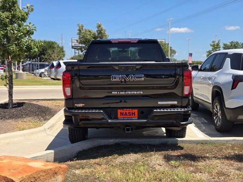 Used 2022 GMC Sierra 1500 Elevation RWD image 5