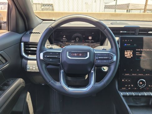 Used 2025 GMC Terrain Elevation AWD/4WD image 17