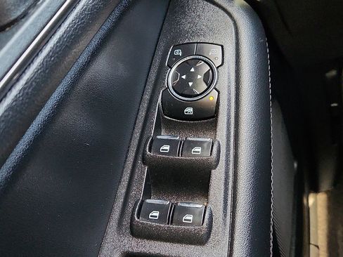 Used 2024 Ford Edge SE w/ Black Appearance Package image 14