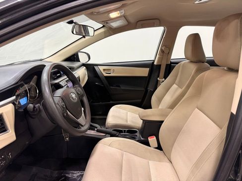 Used 2015 Toyota Corolla LE image 12