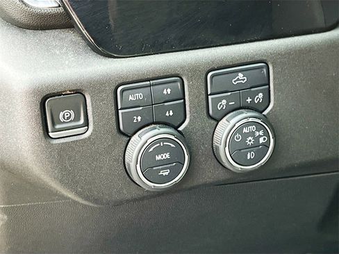 Used 2023 Chevrolet Silverado 1500 RST w/ Convenience Package II image 10