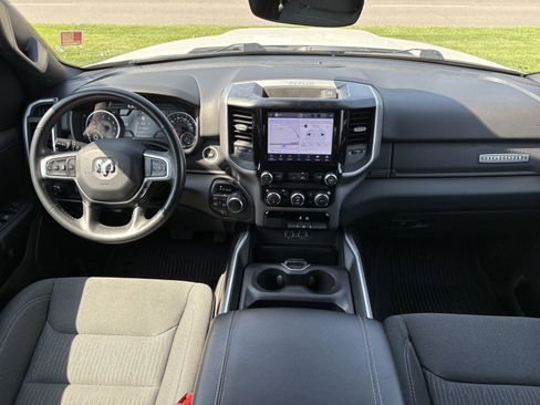 Used 2022 RAM 1500 Big Horn AWD/4WD image 12