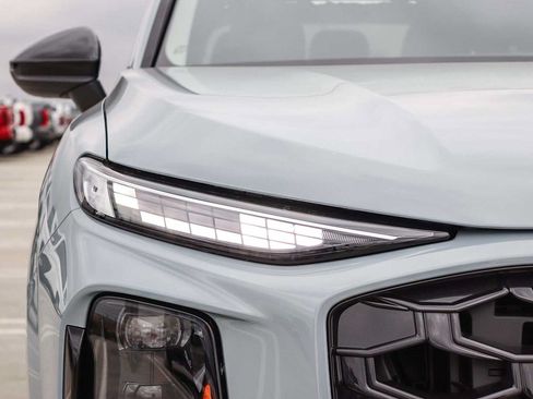 New 2026 Audi Q3 quattro 2.0T AWD/4WD image 9