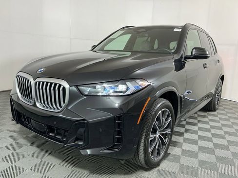 Certified 2025 BMW X5 sDrive40i w/ M Sport Package image 2