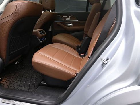 New 2026 Mercedes-Benz GLS 450 4MATIC image 21