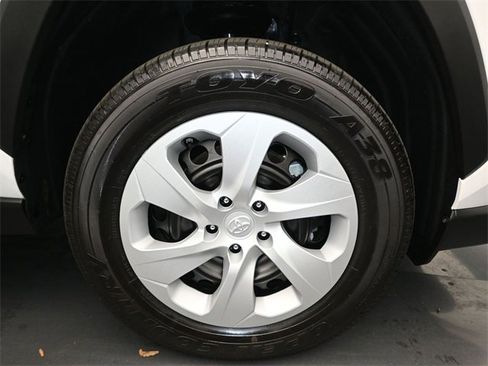 Used 2025 Toyota RAV4 LE image 15