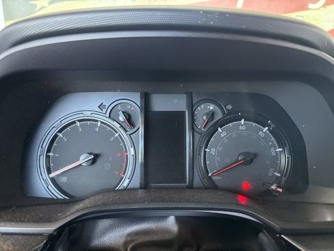 Used 2021 Toyota 4Runner SR5 AWD/4WD image 12
