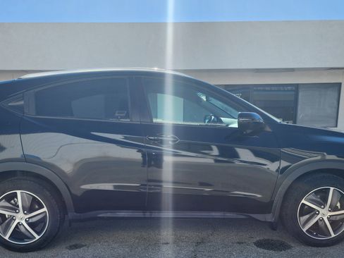 Certified 2022 Honda HR-V EX image 4