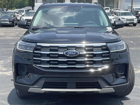 New 2025 Ford Explorer Active image 8
