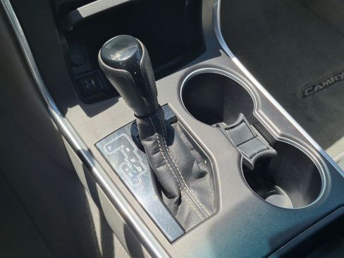Used 2015 Toyota Camry LE FWD image 27