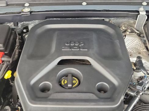 Used 2024 Jeep Wrangler Unlimited Sahara AWD/4WD image 10