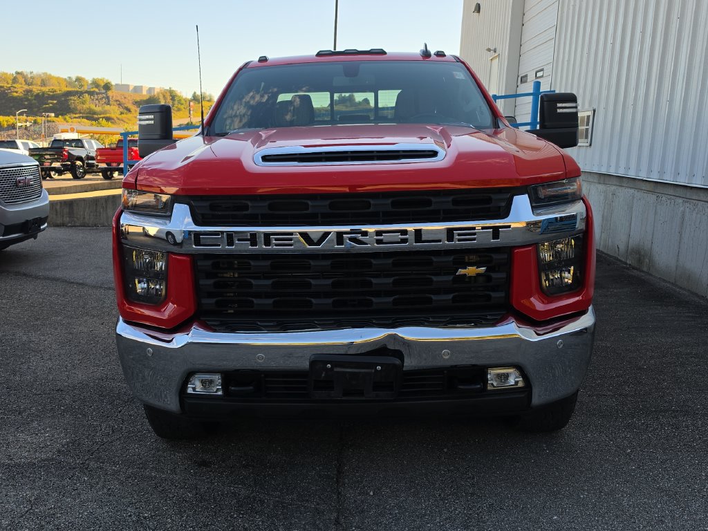 Used 2020 Chevrolet Silverado 3500 LT w/ All Star Edition AWD/4WD image 2