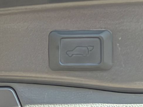 Used 2025 Toyota RAV4 XLE w/ Convenience Package AWD/4WD image 22