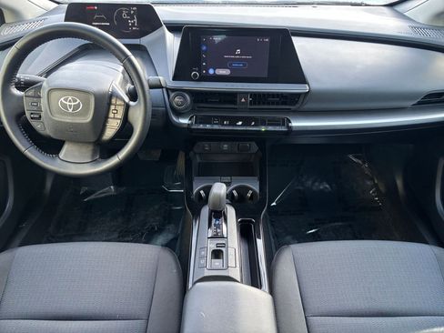 Used 2025 Toyota Prius LE image 29