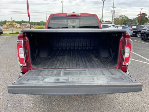 Used 2018 GMC Canyon Denali image 18