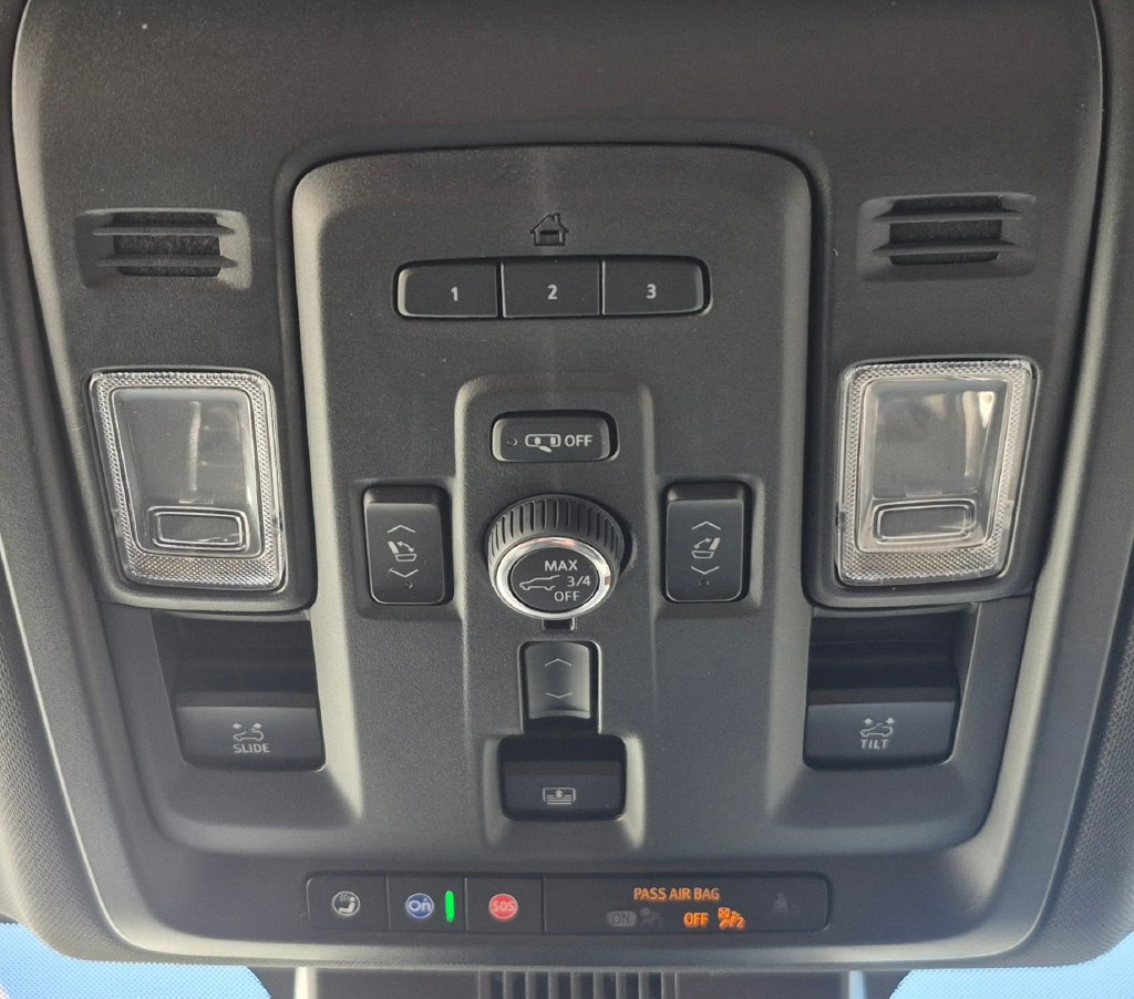 Used 2024 Chevrolet Suburban High Country AWD/4WD image 12