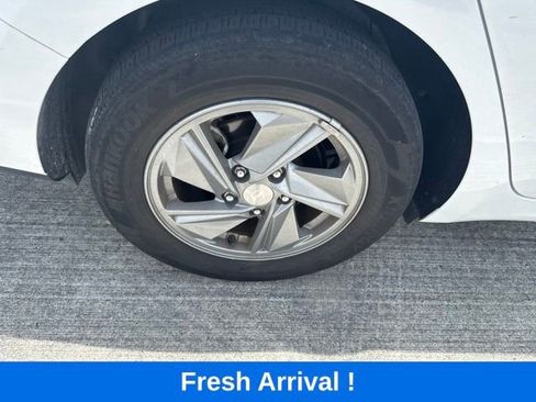 Used 2024 Hyundai Elantra SE FWD image 15
