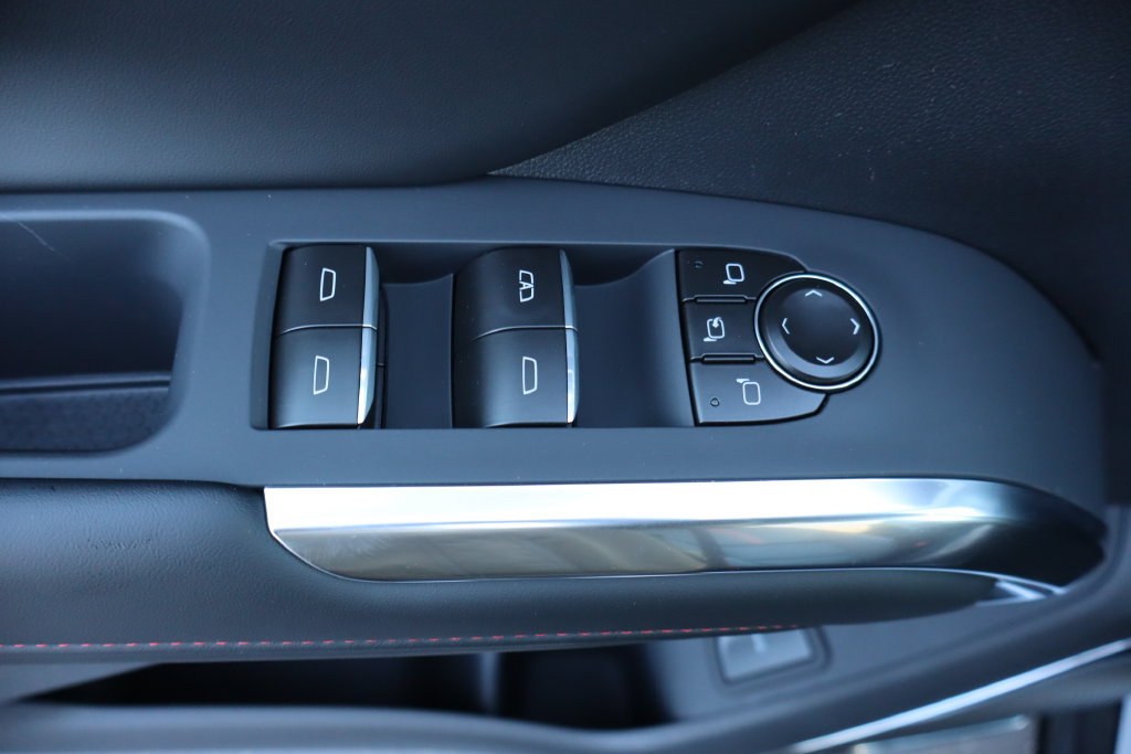 New 2027 Chevrolet Traverse RS AWD/4WD image 23