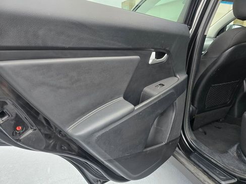 Used 2016 Kia Sportage LX image 16