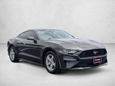 Certified 2023 Ford Mustang Coupe RWD image 3